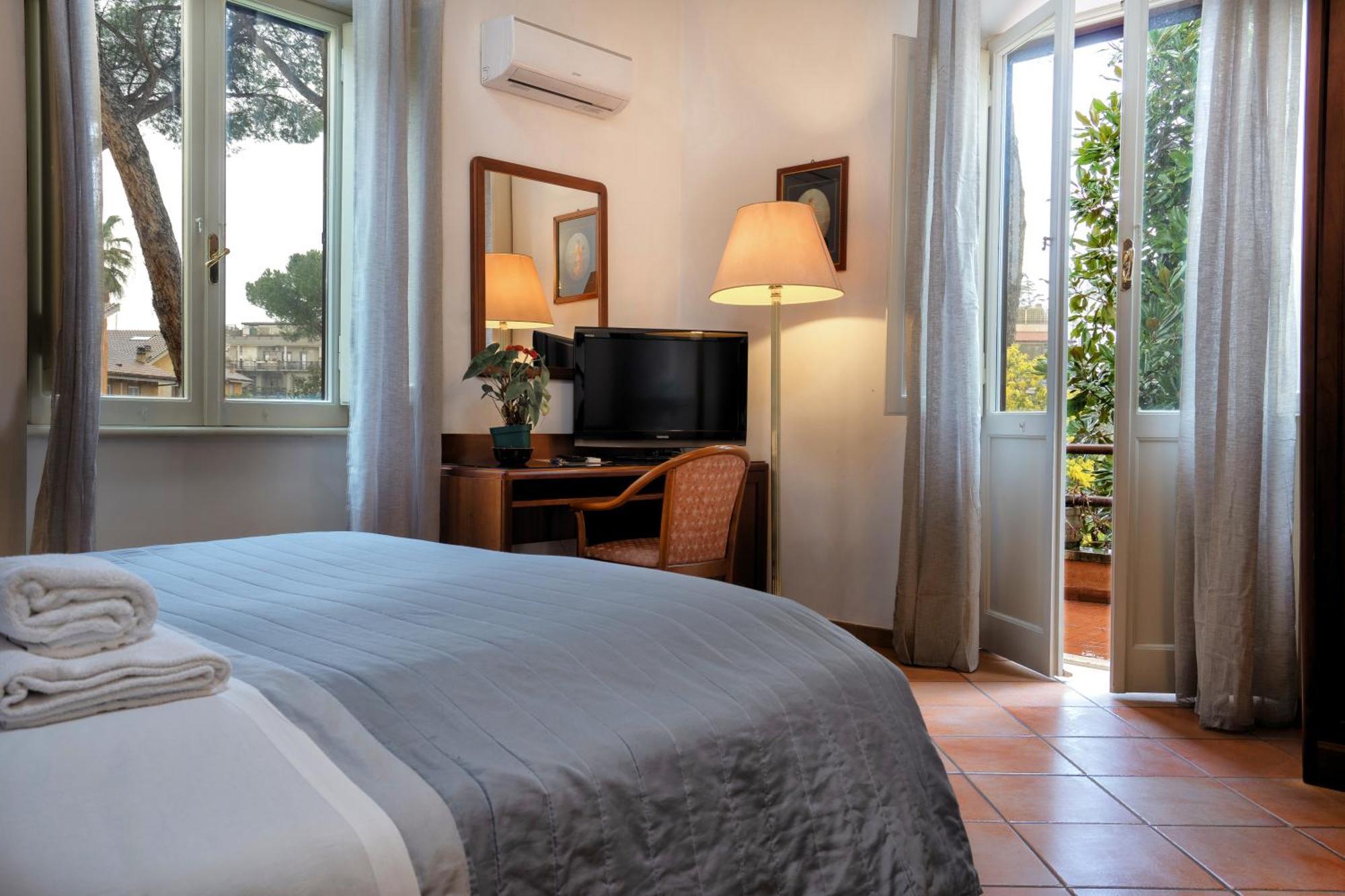 Comfort Rooms Villa Gaia Tor Vergata Rome Exterior photo